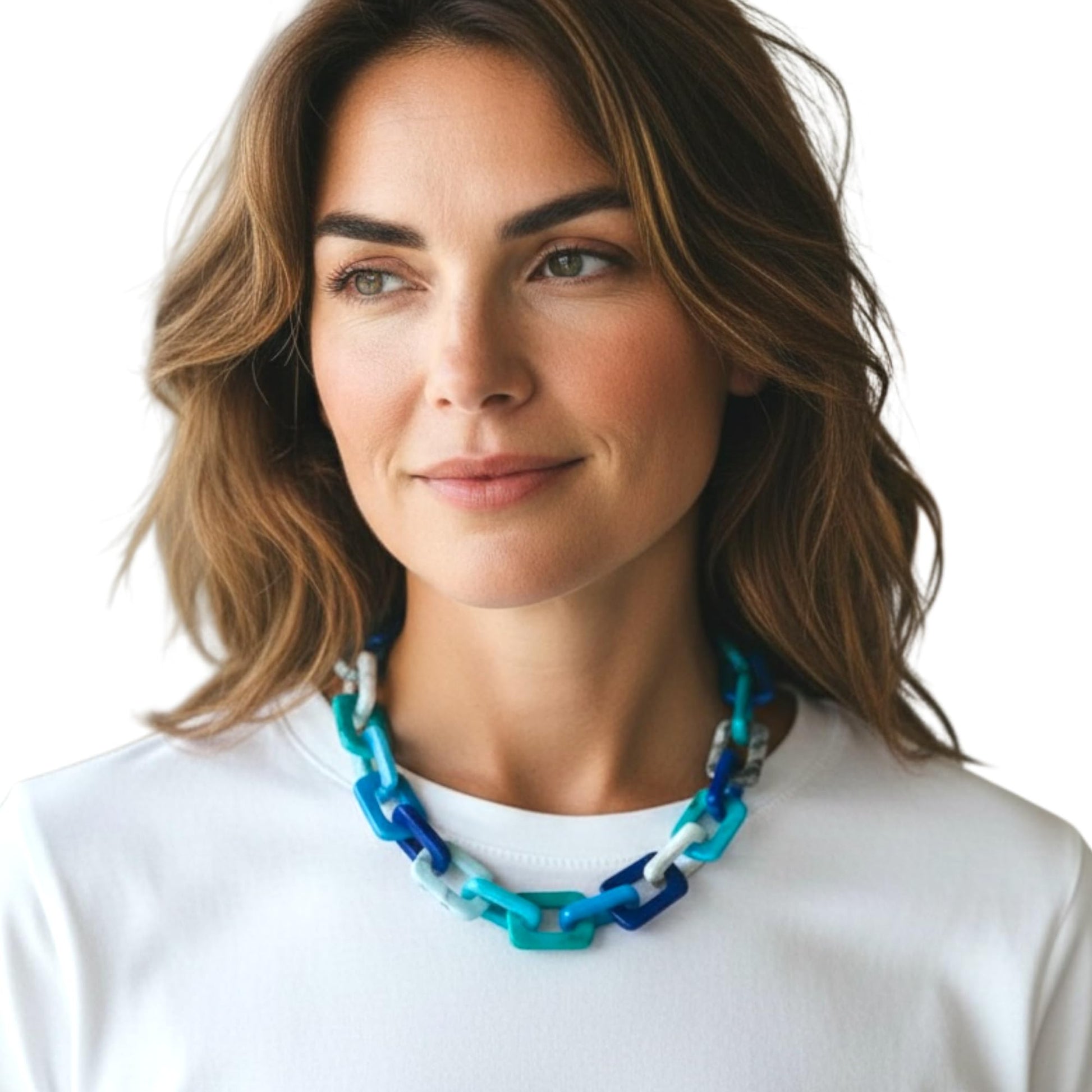 Chunky link necklace showing acrylic chain detail